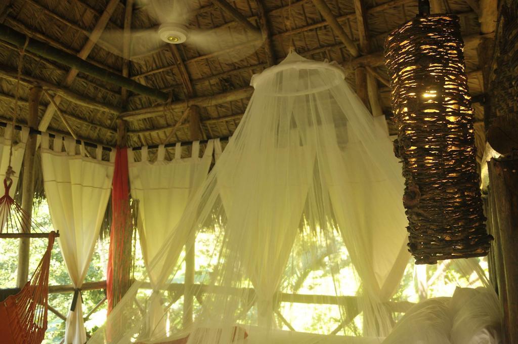 Dominican Tree House Village Samana Ngoại thất bức ảnh