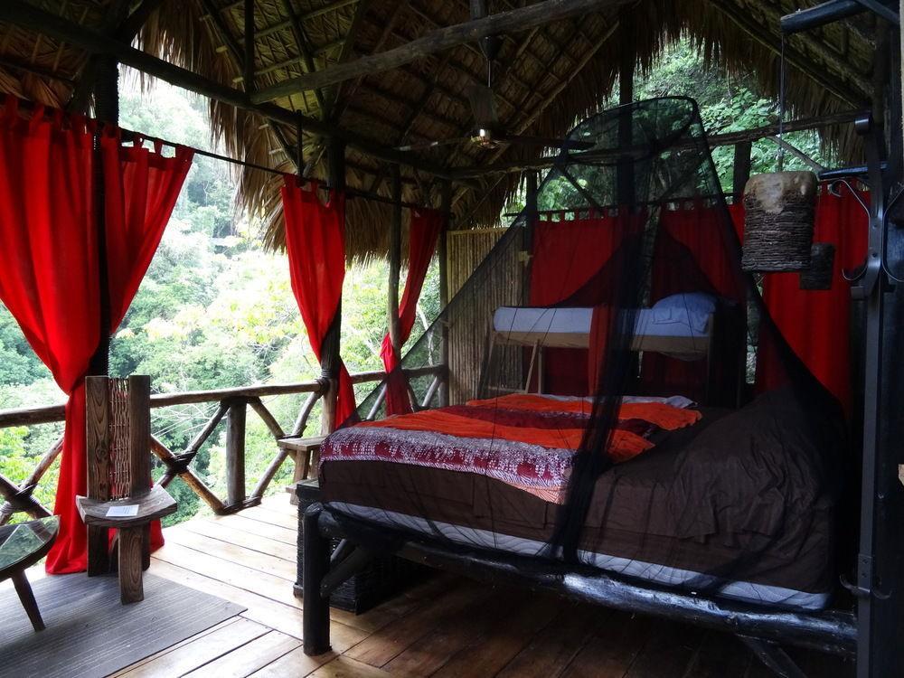 Dominican Tree House Village Samana Ngoại thất bức ảnh